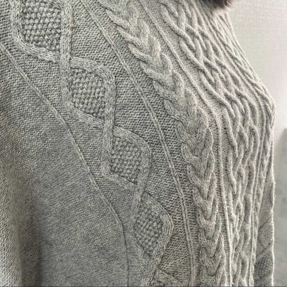 Gap Heather Grey Faux Fur Hooded Cable Knit Poncho - Picture 2 of 8